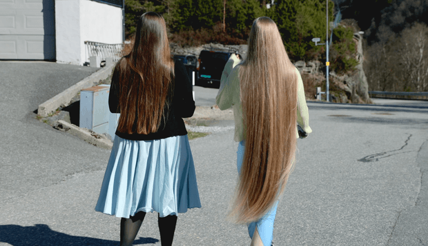 VIDEO - Rapunzel and her friend&#x27;s forest walk