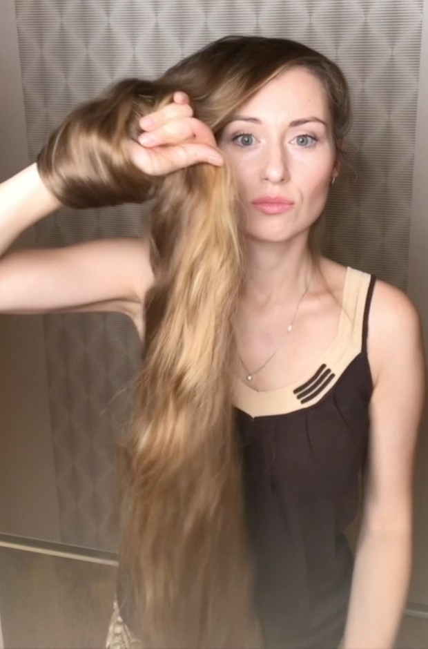 PHONE VIDEO - Katerina&#x27;s hair display