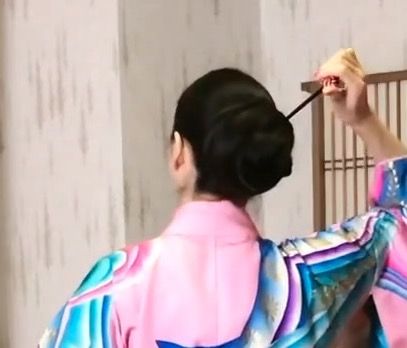 VIDEO - Super long Asian hair