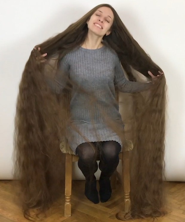 VIDEO - Hiding in hair