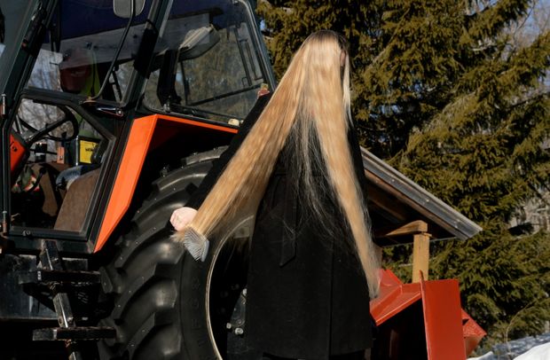 VIDEO - The Tractor