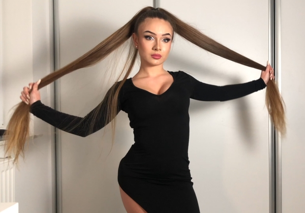 VIDEO - Super elegant ponytail display