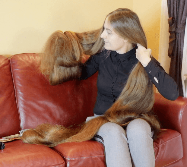 VIDEO - The longest braids you&#x27;ve ever seen