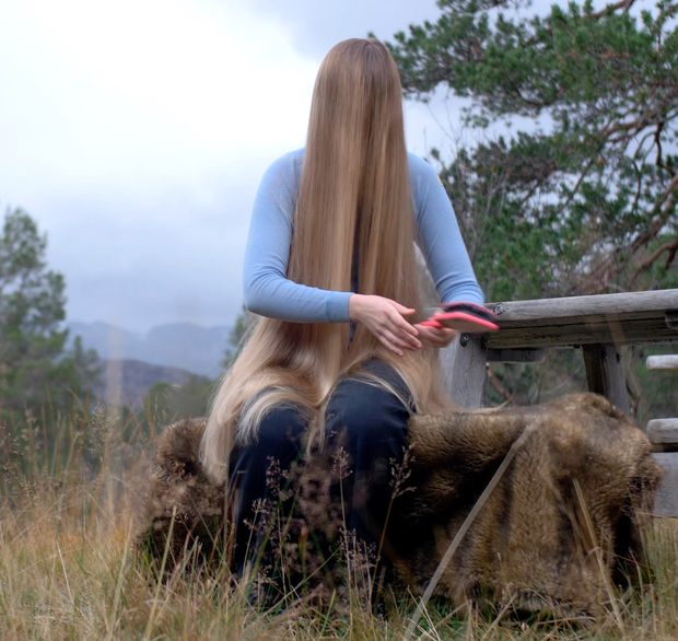 VIDEO - The mountain bench