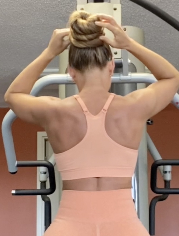 VIDEO - Real-Life Rapunzel&#x27;s workout