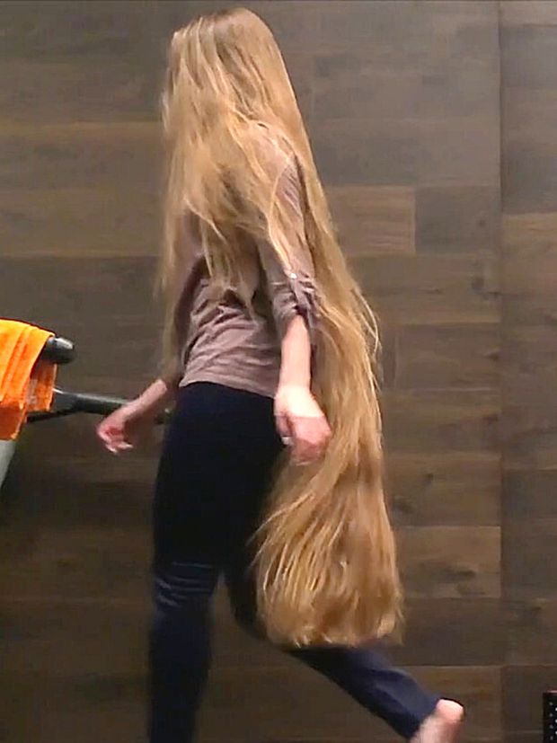 VIDEO - Treadmill Rapunzel