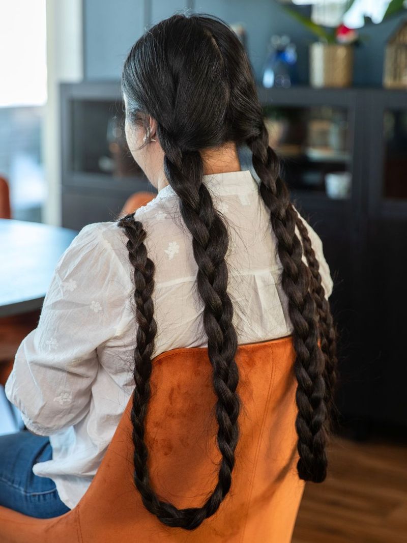 VIDEO - Super thick braid play
