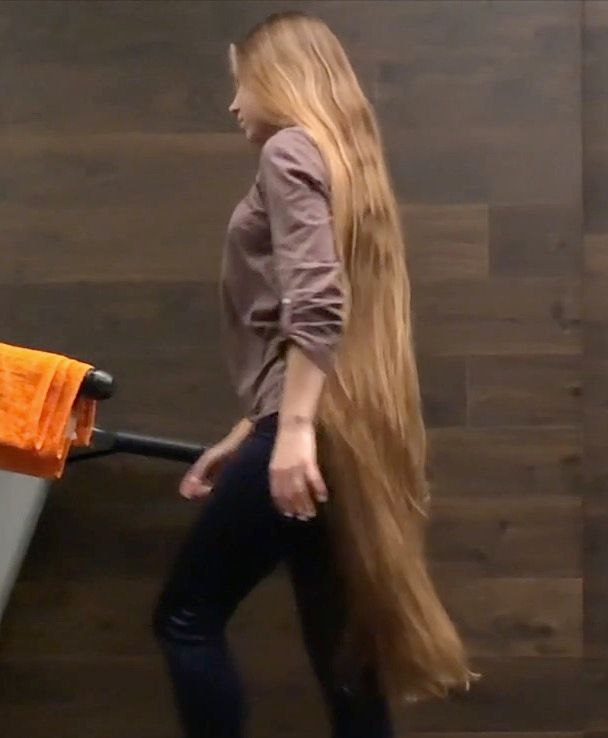VIDEO - Treadmill Rapunzel