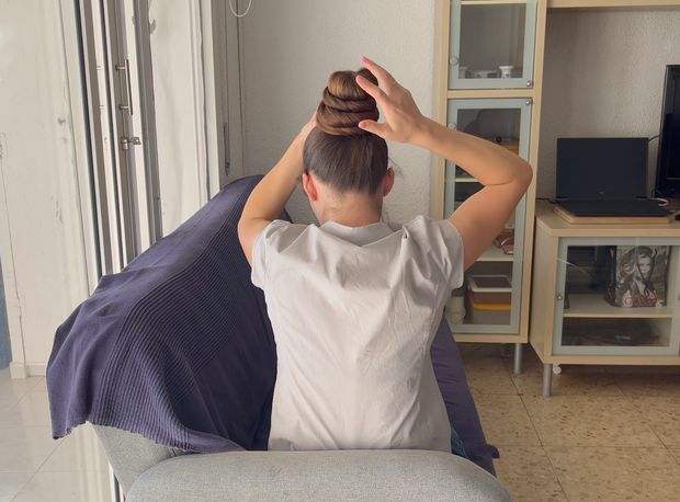 VIDEO - Thick and elegant hair bun display