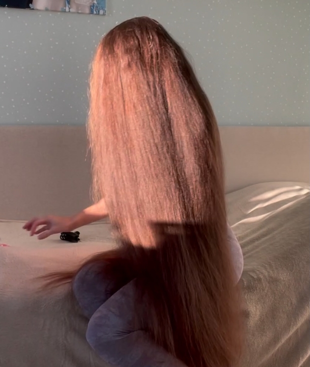 VIDEO - Kristina&#x27;s hair display show