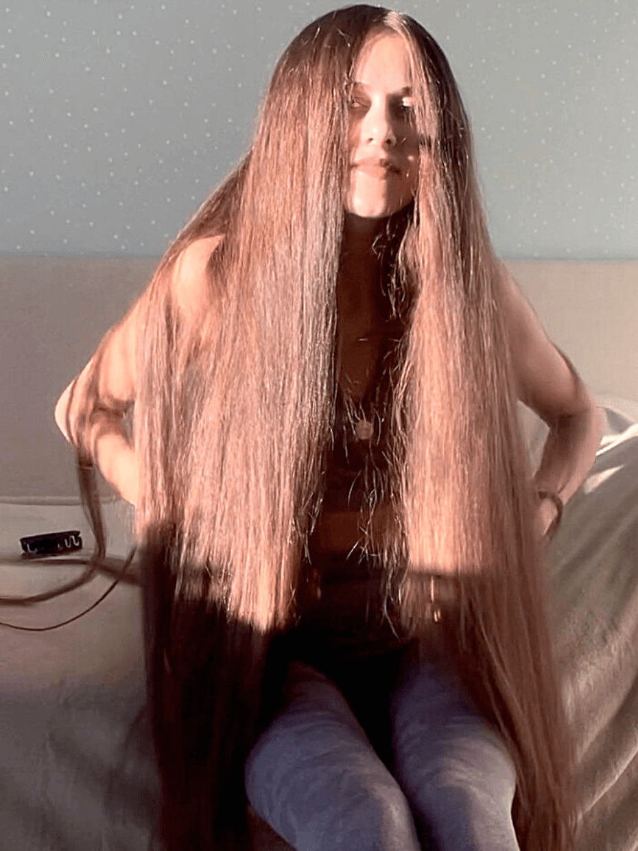 VIDEO - Kristina's hair display show