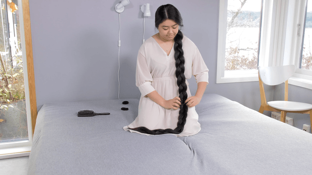 VIDEO - Tons of hair and a very long braid