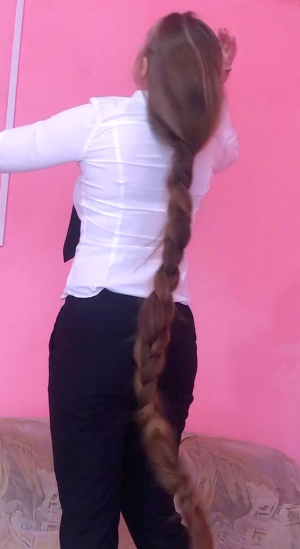 VIDEO - Too long for the camera
