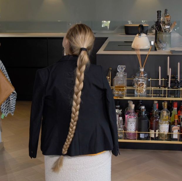VIDEO - From bun to ponytail to braid