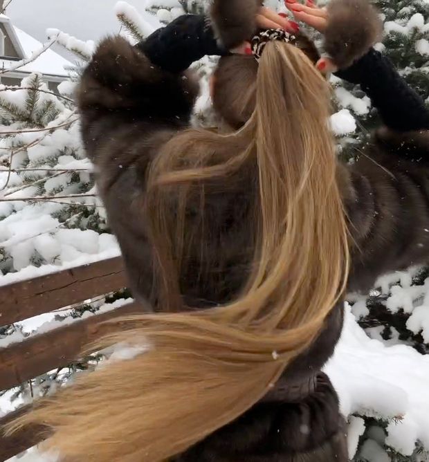 VIDEO - Rapunzel in the snow