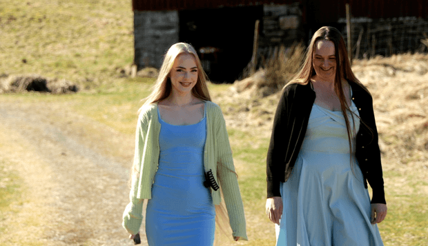 VIDEO - Rapunzel and her friend&#x27;s forest walk