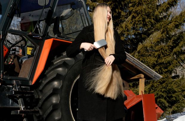VIDEO - The Tractor
