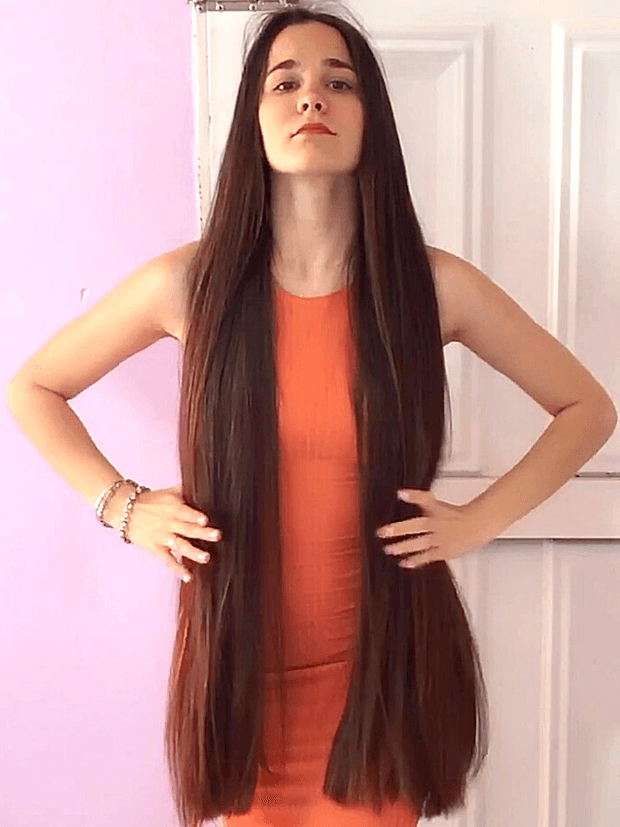 VIDEO - Beautiful Pamela&#x27;s orange dress