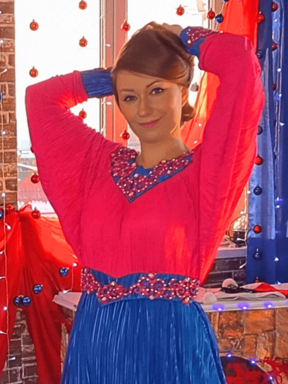 VIDEO Natalia s Perfect Hair Display In Front Of Her video-natalia-s-perfect-hair-display-in-front-of-her