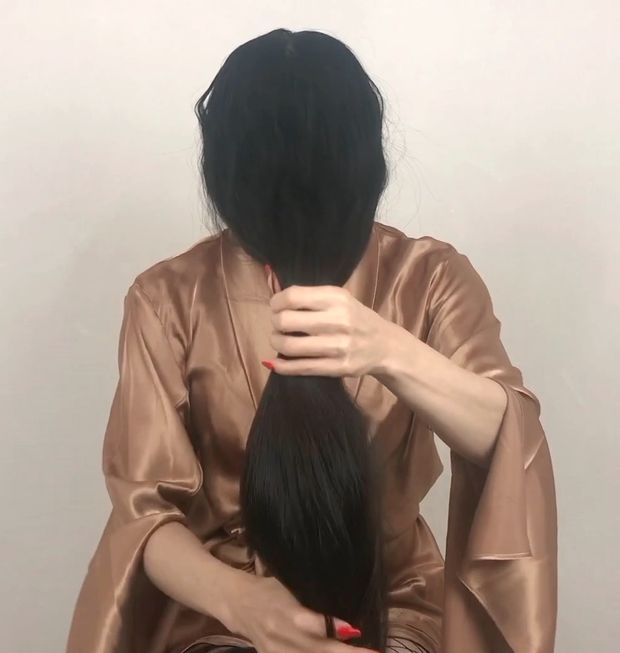 VIDEO - Rin&#x27;s face covering
