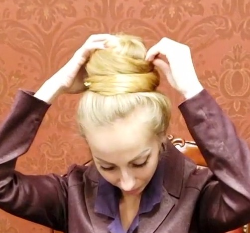 VIDEO - Business Rapunzel