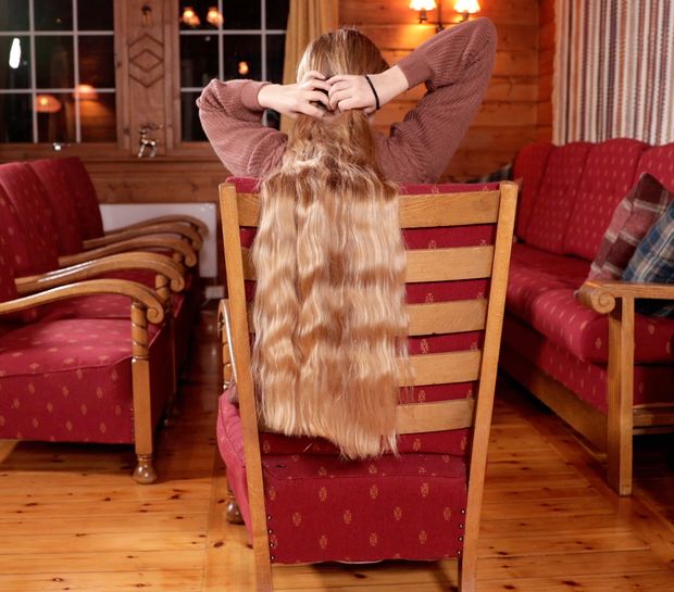 VIDEO - Perfect wavy ponytail sliding