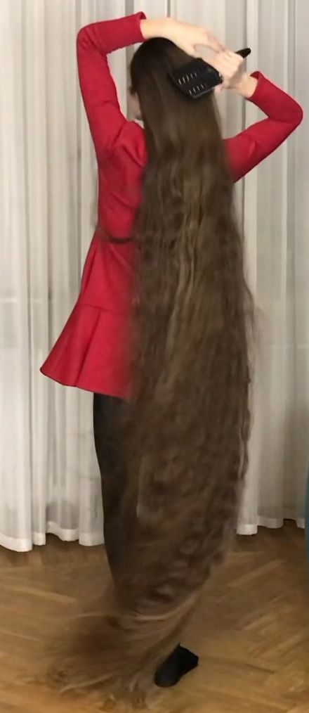 VIDEO - Alena&#x27;s hair oiling