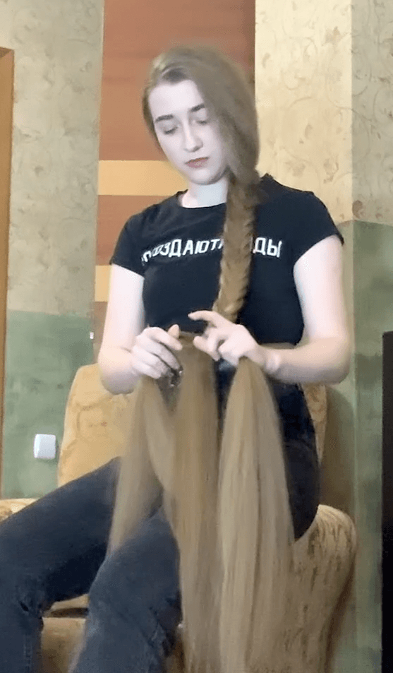 VIDEO - Soft, silky blonde knee length hair