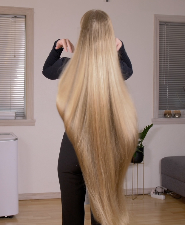 VIDEO - The big braid and ponytail