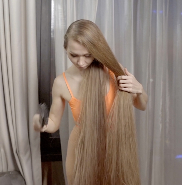 VIDEO - Super silky hair after a wash