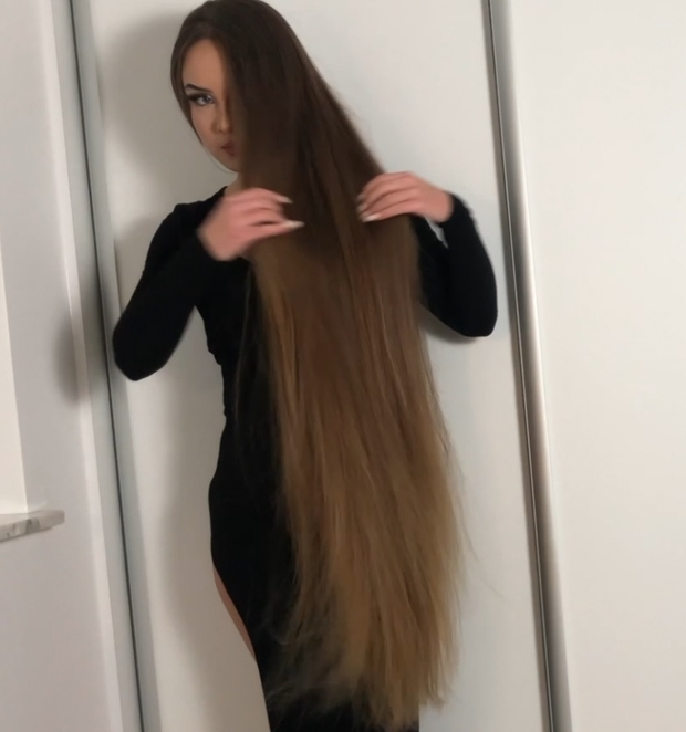 VIDEO - Super elegant ponytail display