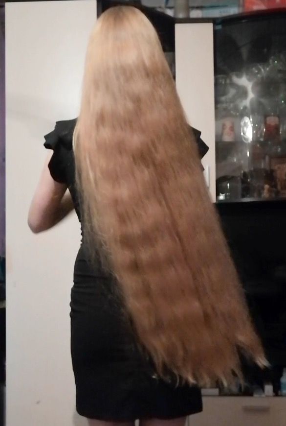 PHONE VIDEO - Yet another Elena
