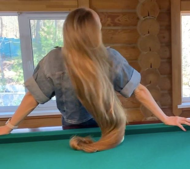 VIDEO - Pool table Rapunzel
