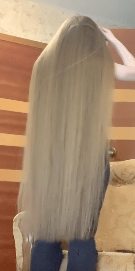 VIDEO - Soft, silky blonde knee length hair