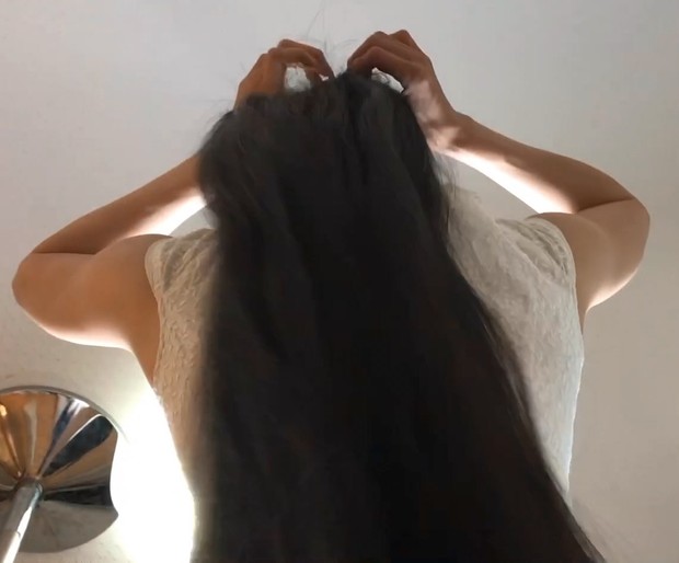 VIDEO - Rin&#x27;s massive black mane and hair on camera play