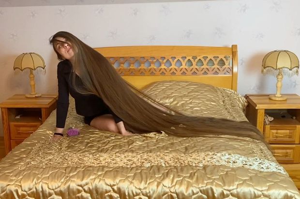 VIDEO - Rapunzel on gold