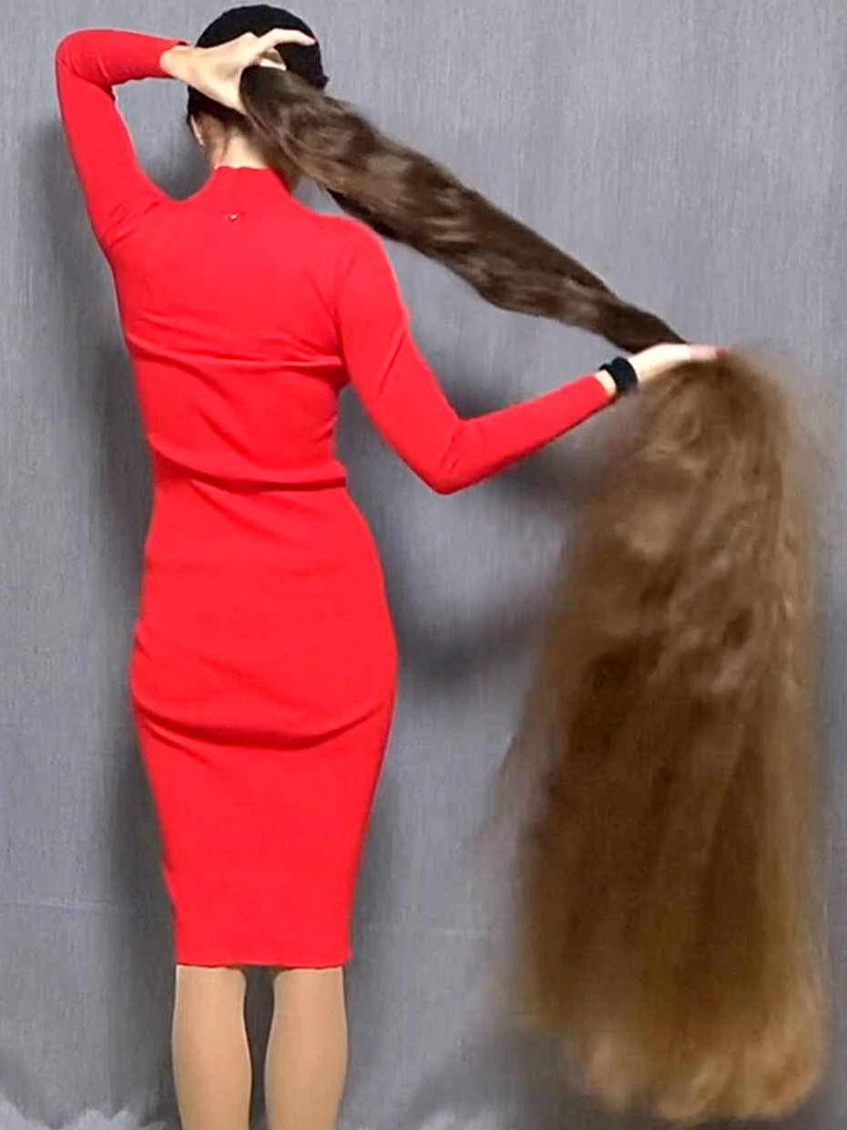 Video Extreme Floor Length Hair And A Red Dress 0169