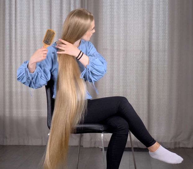 VIDEO - The perfect hair brushing