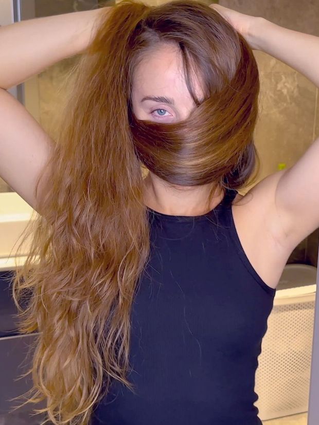 VIDEO - Enormous hair deluxe