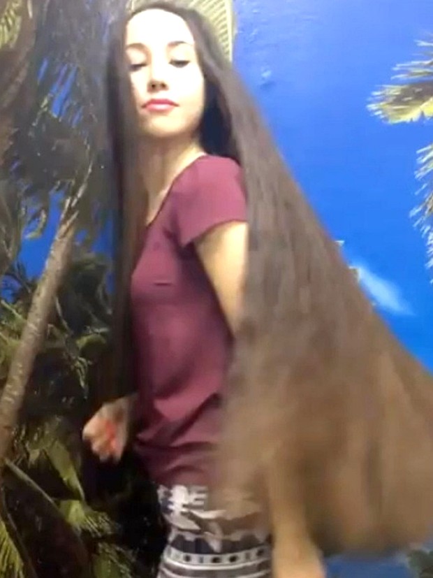 VIDEO - Superthick classic length hair