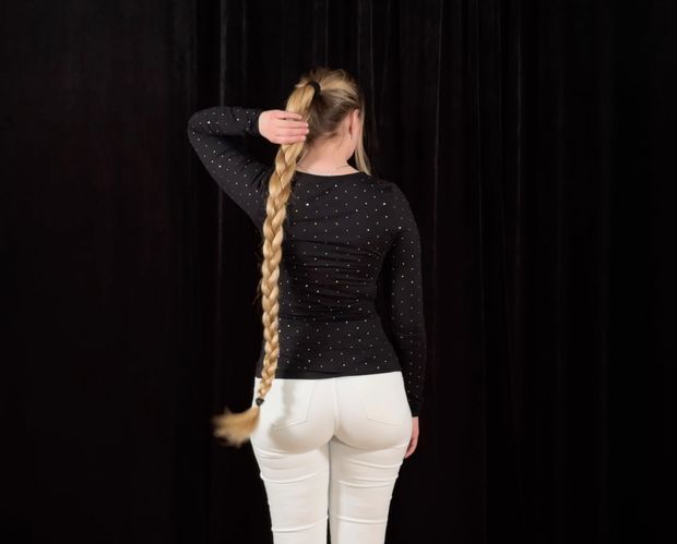 VIDEO - Braids and buns display