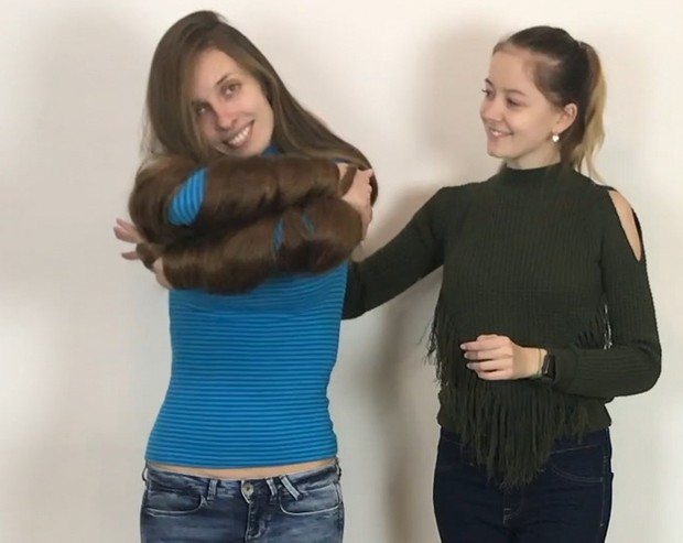 VIDEO - Longer than floor length