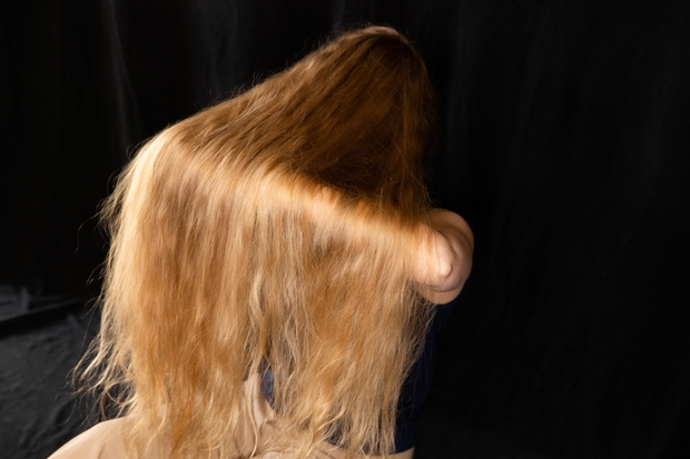 PHOTO SET - Helene&#x27;s blonde hair covering photoshoot