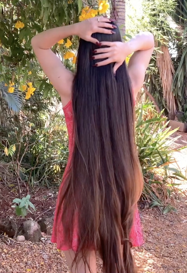 VIDEO - Stefany, the summer Rapunzel