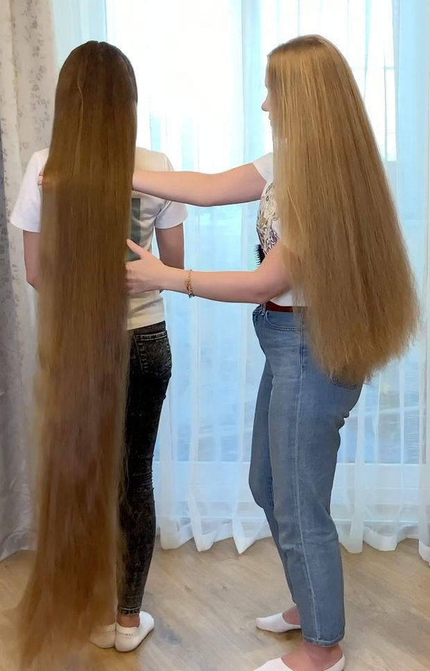 VIDEO - Two sisters with a lot of hair