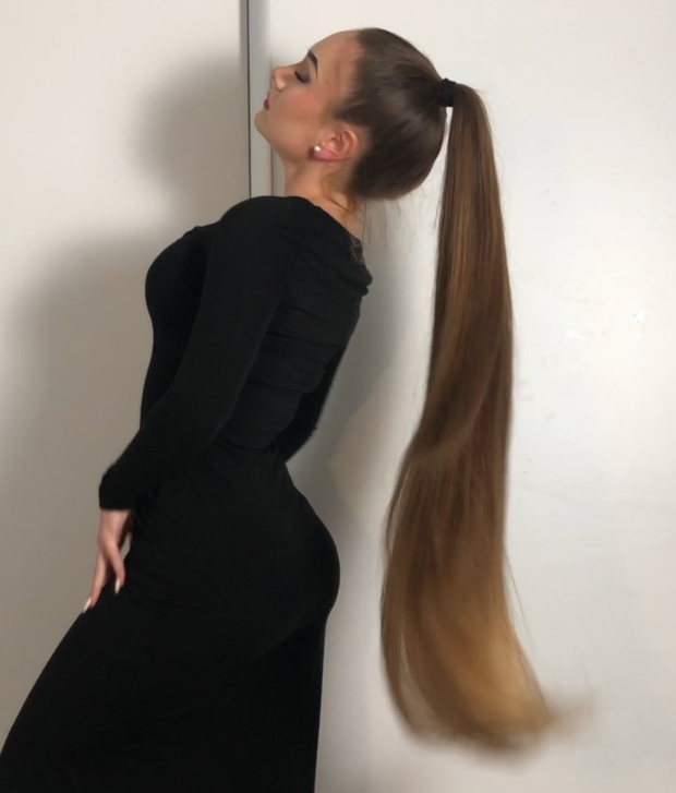 VIDEO - Super elegant ponytail display