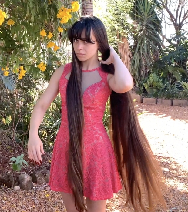 VIDEO - Stefany, the summer Rapunzel
