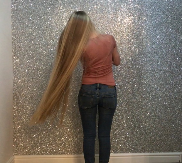 VIDEO - Long, healthy, silky, straight