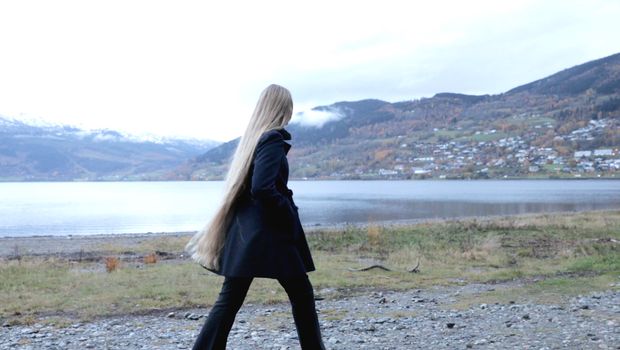 VIDEO - The evening stroll