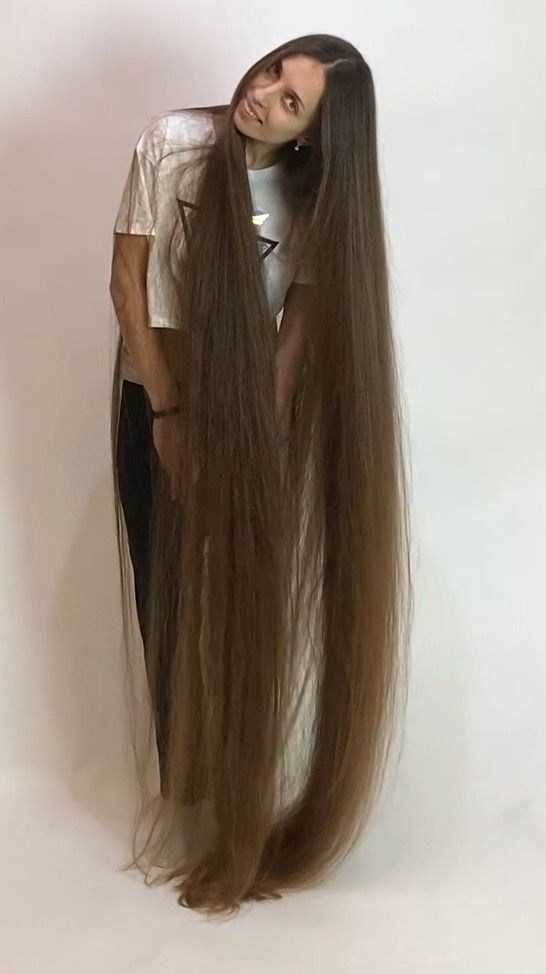 VIDEO - The DEFINITION of perfect long hair